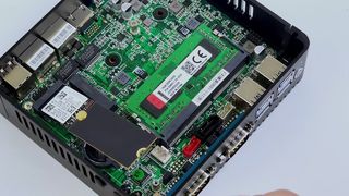 Mini PC industriel X30G Intel J6412 avec 2 LAN 2 COM
