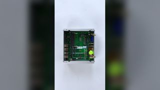 Mini PC processeur Intel Core I5 ​​8305G avec 2 RS232 COM 2 LAN 1 VGA 2 HD-MI pour usine