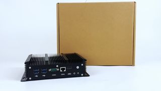 Processeur Intel Core i5 8279U Routeur logiciel 6 LAN 1 RS232 COM 1 RJ45 COM